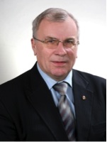 по одежке